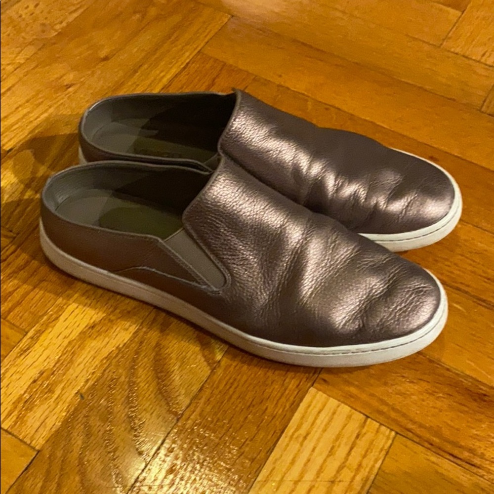 Vince bronze slip on sneaker